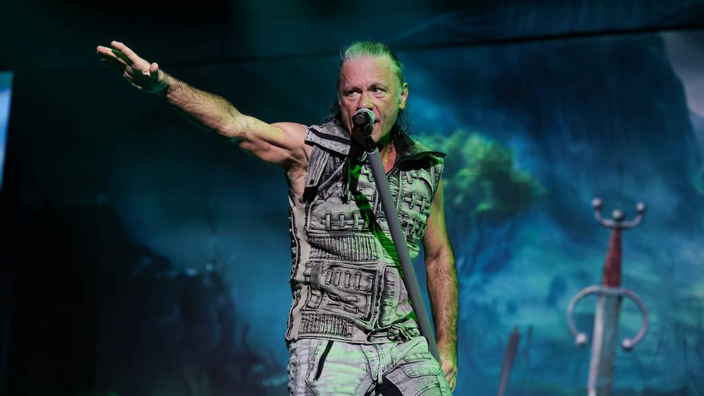 Bruce Dickinson geht 2024 auf Solo-Tour!