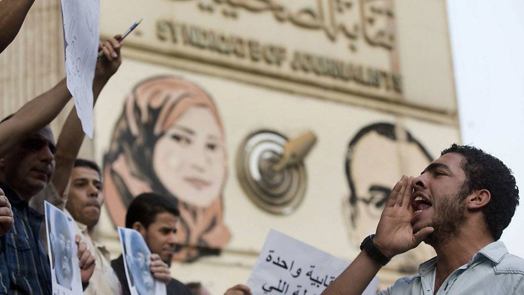 Protest der Journalisten-Gewerkschaft in Kairo gegen die Festnahme ihrer Mitglieder. (Archivbild)