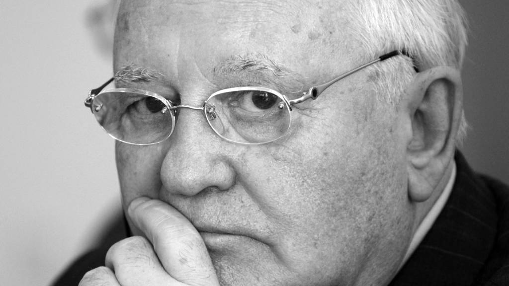 ARCHIV - Der ehemalige sowjetischen Staatspräsident Michail Gorbatschow nimmt an den Vorbereitungen zum deutsch-russischen Petersburger Dialog teil. Gorbatschow, der russische Friedensnobelpreisträger und ehemalige sowjetische Staatschef ist tot. Foto: Armin Weigel/dpa