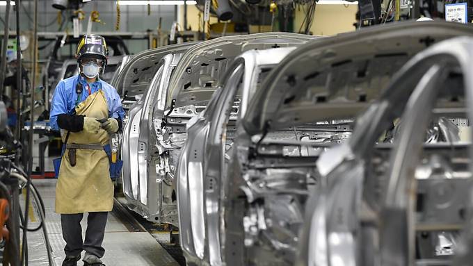 Toyota kürzt Produktion auch im November wegen Chipmangels