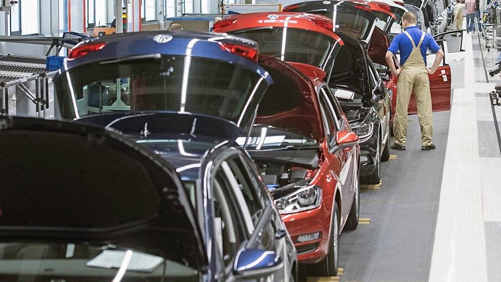 Seit Montag stand die Golf-Produktion im VW-Werk still. Nun kann sie bald weitergehen: VW erhält wichtige Teile für seine Produktion wieder geliefert.
