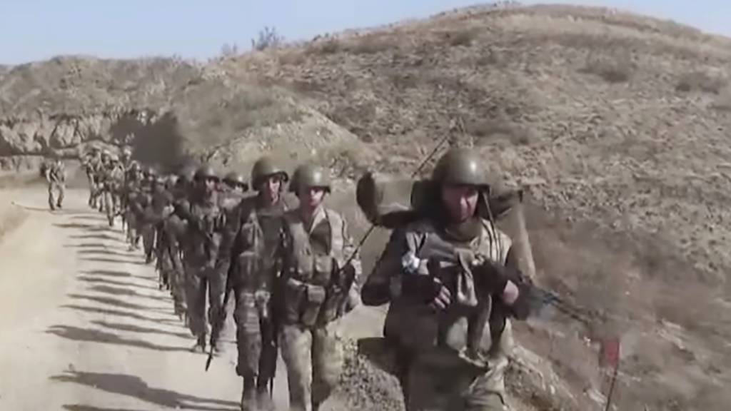 Aserbaidschanische Soldaten in der Region Berg-Karabach.