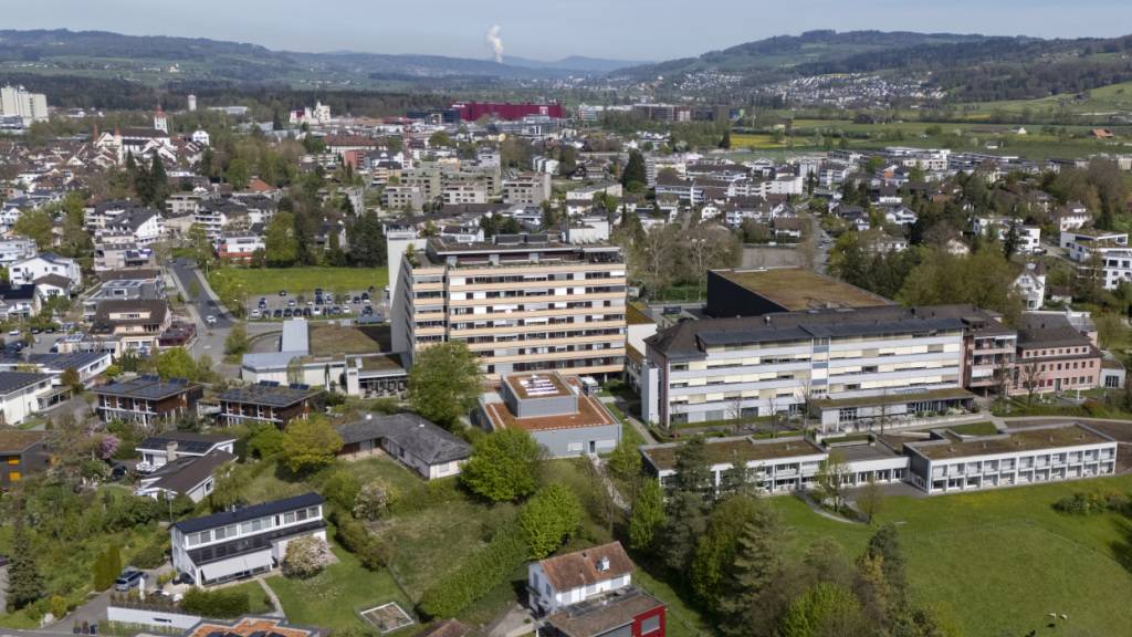 Das Luzerner Kantonsspital (Luks) am Standort Sursee. Es wird bis voraussichtlich 2034 in Schenkon LU neu gebaut. (Archivbild)