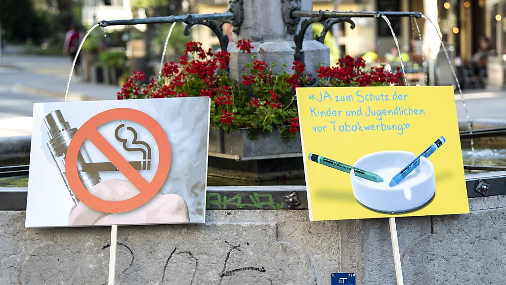 Wie weit soll für Tabakprodukte geworben werden dürfen? Mit dieser Frage beschäftigt sich das Parlament seit längerem. (Archivbild)