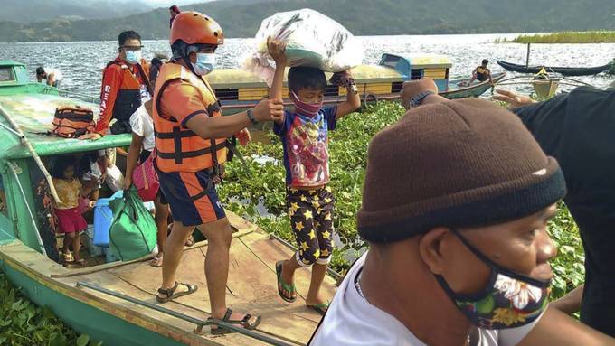 Tausende fliehen vor Taifun «Goni» auf den Philippinen