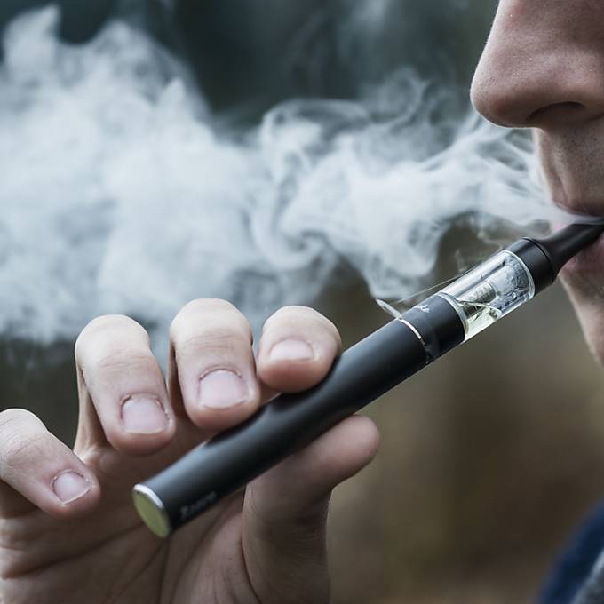 Verbietet der Kanton Zürich Jugendlichen bald E-Zigaretten?