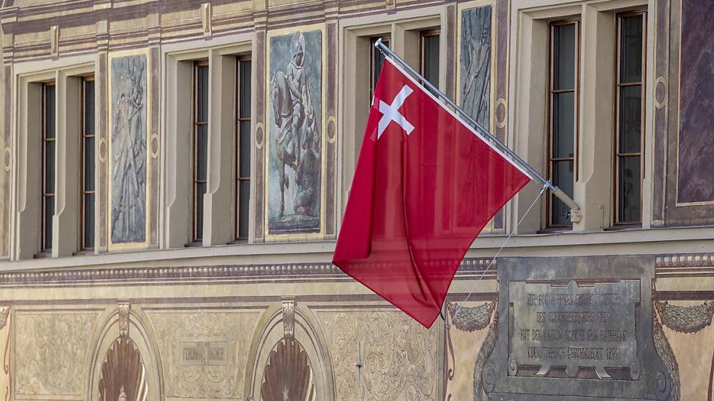 Das Baudepartement des Kantons Schwyz teilte mit, dass der Ausbau der Hauptstrasse H8 zwischen Dritter Altmatt und Biberbrugg bald starten kann. (Archivbild)