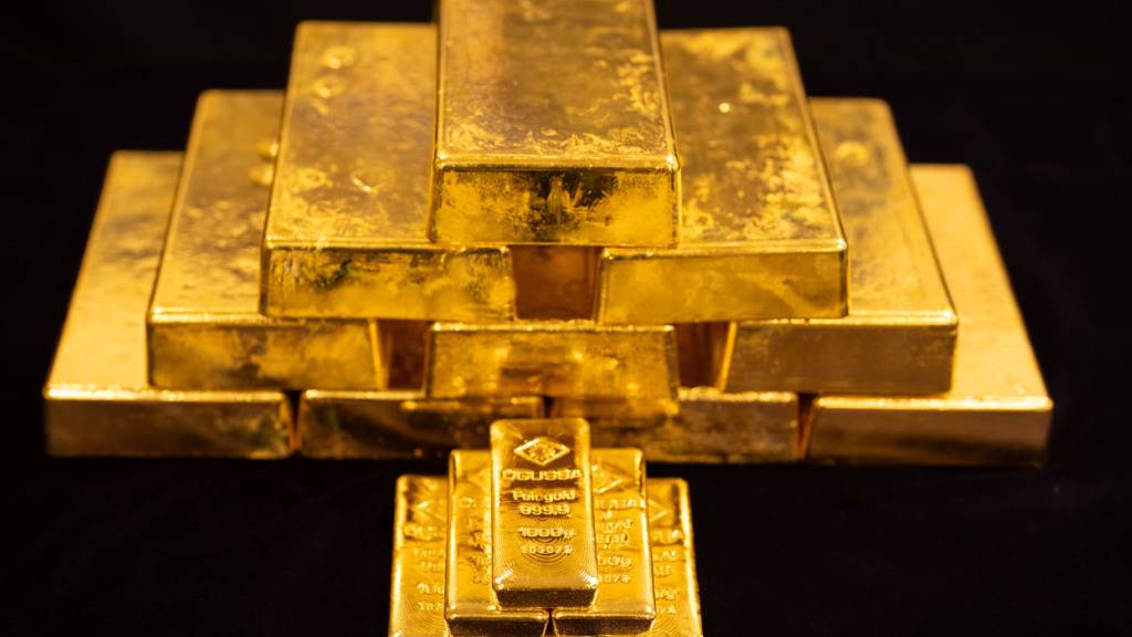 Einige Experten trauen dem Gold in den kommenden Monaten einen weiteren Anstieg zu. (Archivbild)
