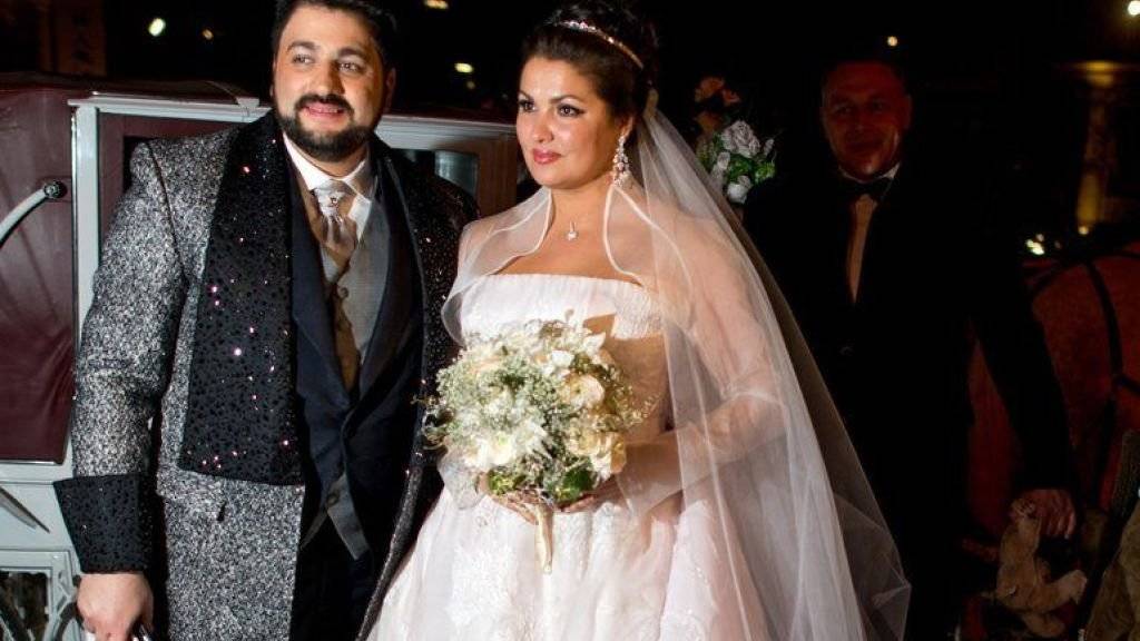 Anna Netrebko und ihr Mann Yusif Eyvazov - hier 2015 auf ihrer Hochzeit - werden nächstes Jahr gemeinsam in der Arena von Verona auftreten. Das Engagement steht in Zusammenhang mit dem Versuch, das beschädigte Image der Arena zu verbessern.