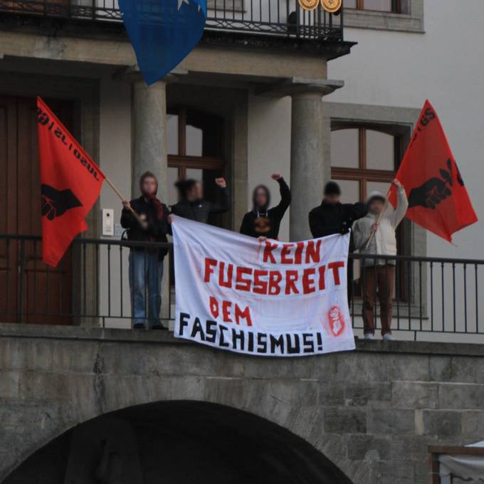 Nach rechtsextremer Kundgebung in Aarau kündigt Juso Gegenprotest an