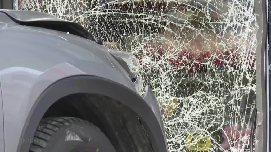 «Einkaufswagen»: In Gebenstorf landet ein Auto im Aldi