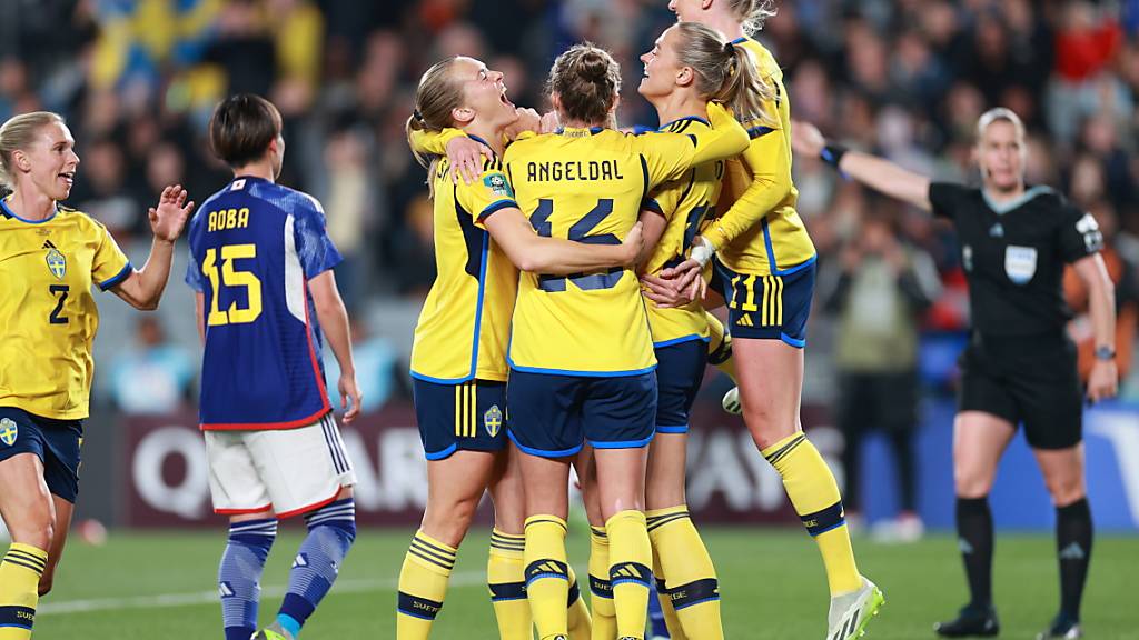 Die Schwedinnen werfen nach Topfavorit USA auch die bislang so souveränen Japanerinnen aus dem Turnier und stehen im Halbfinal