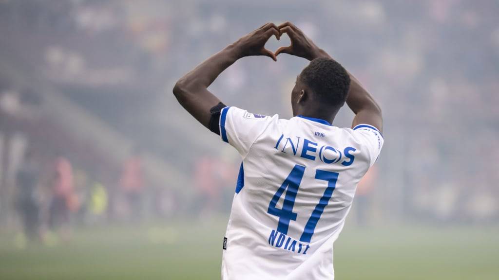 Liebesgrüsse zum FC Basel nach Bern: Lausanne-Sport mit Souleymane N'Diaye (im Bild) darf dank Basels Cupsieg in der Qualifikation zur Conference League antreten