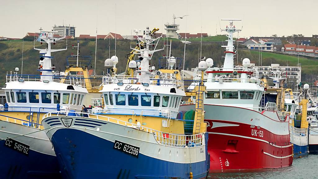 Fischerboote stehen im Hafen von Boulogne. Foto: Gareth Fuller/PA Wire/dpa