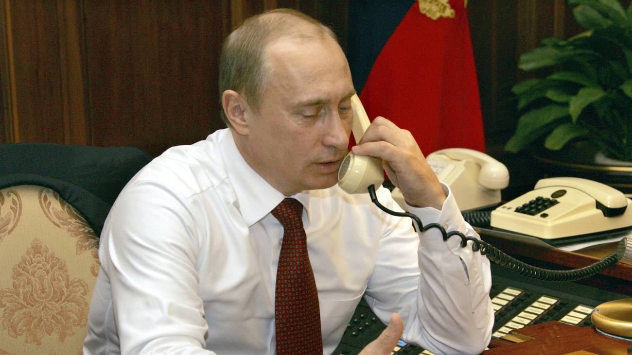 Putin am Telefon