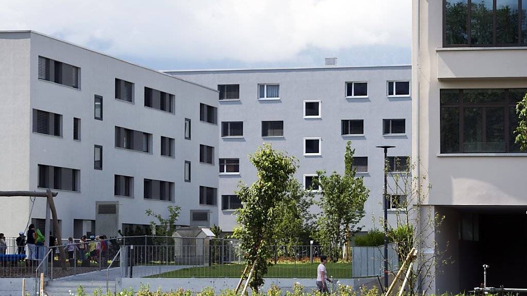Eigentumswohnungen sind gefragt. In den meisten Schweizer hat die Suche nach einem Käufer dieses Jahr deutlich weniger lange gedauert. (Themenbild)
