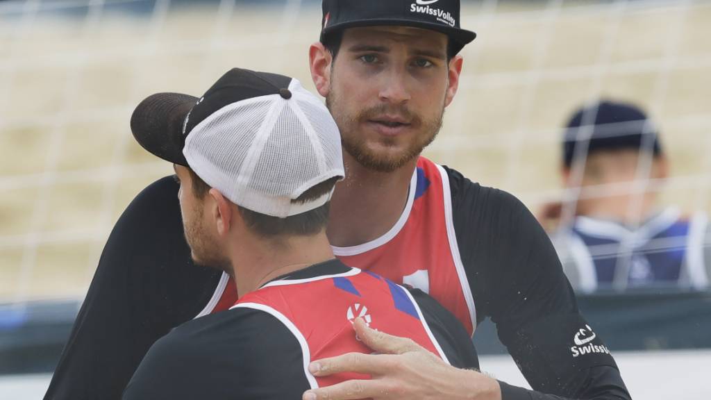 Adrian Heidrich (rechts) und Mirco Gerson starten mit einem Sieg zur Beachvolleyball-EM