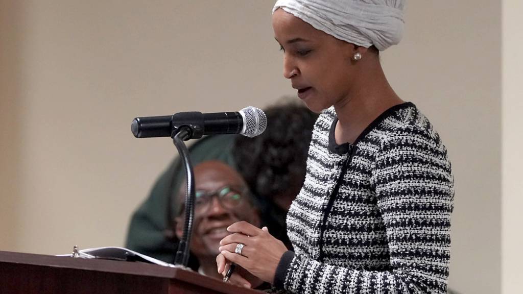 US-Abgeordnete Omar bei Auftritt in Minneapolis angegriffen