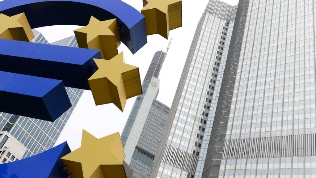 Die Inflation im Euroraum soll laut Experten merklich sinken. (Archivbild)