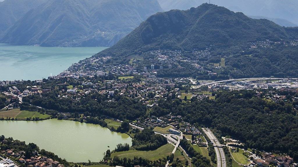 Auf der Autobahn A2 bei Lugano ist es am Donnerstag zu zwei Unfällen gekommen, die zwischenzeitlich für lange Staus sorgten.