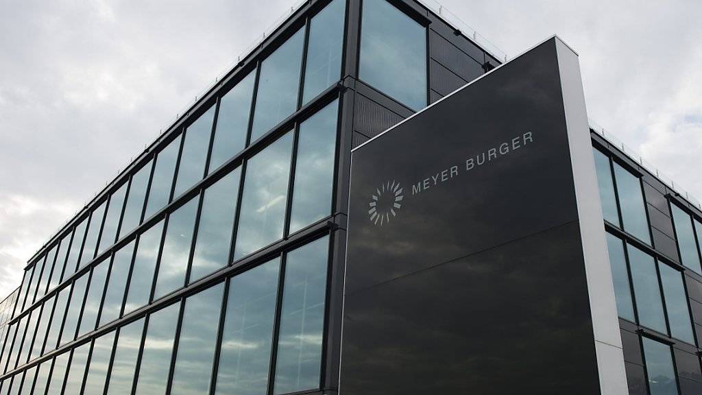Strategie und Ausrichtung der als Zuliefererin der Solarindustrie tätigen Meyer Burger werden nun grundlegend übeprüft, nachdem das Unternehmen in der ersten Jahreshälfte 2019 erneut keinen Gewinn erzielt hatte. (Arhcivbild)