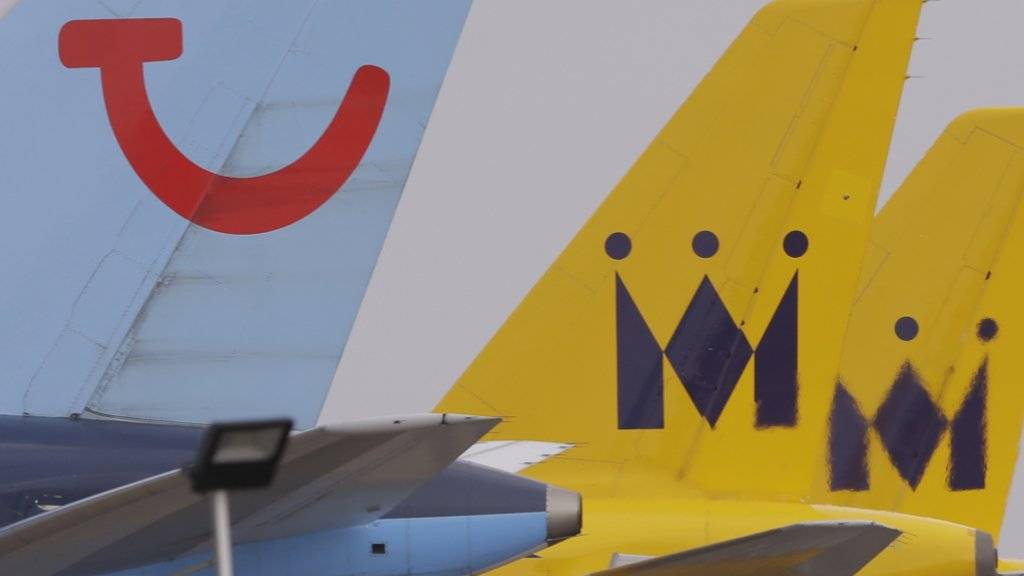 Der Reisekonzern Tui hofft wegen des bevorstehenden Brexits auf eine Regelung der Flugrechte in letzter Minute. Andernfalls muss er um den Betrieb seiner Airlines Tui Airways und Tuifly fürchten. (Archiv)