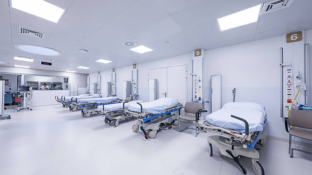 Die Zahl der Hospitalisierungen ist 2022 gewachsen: Blick in die Notfallstation des Genfer Universitätsspitals. (Archibild)