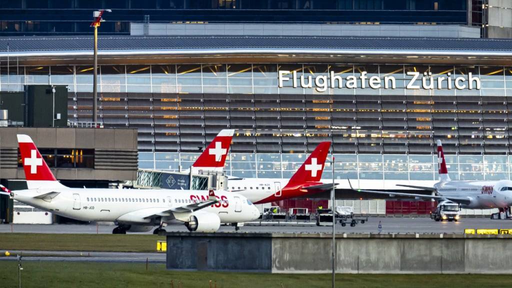 Am Flughafen Zürich finden die regelmässig durchgeführten Messflüge zur Überprüfung der Navigationsanlagen statt. (Archivbild)