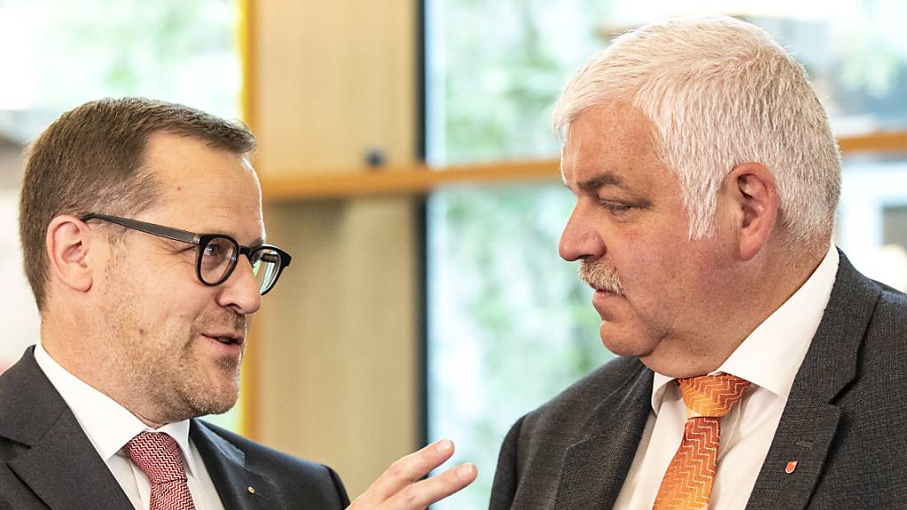 Der Schwyzer FDP-Ständeratskandidat Kaspar Michel (links) tritt nicht zur Stichwahl an, Othmar Reichmuth (CVP) kämpft dort gegen Pirmin Schwander (SVP).