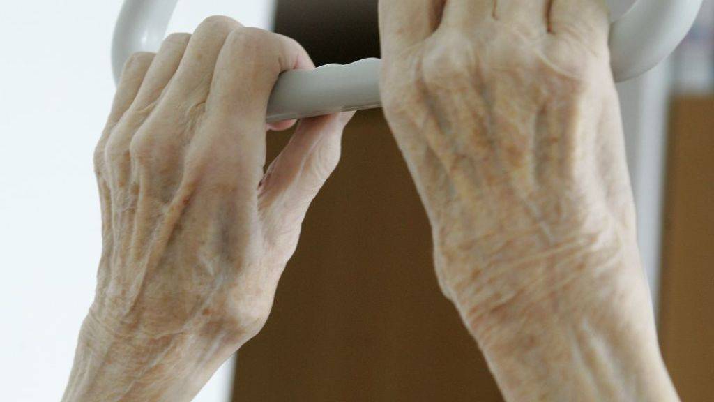 Ein Drittel der Schweizer verbringen ihr letztes Lebensjahr im Alters- oder Pflegeheim ohne Hospitalisierung. (Symbolbild)