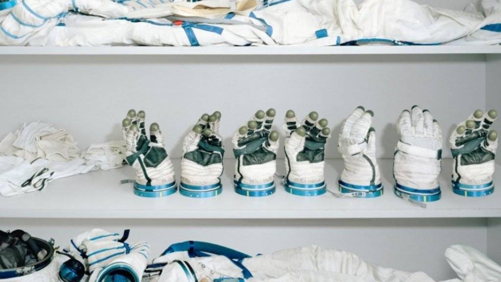 Was der Kleiderschrank von Astronauten hergibt, ist zwar funktionell, aber nicht gerade schick. Die Raumfahrt soll dennoch die Mode der Zukunft inspirieren.
