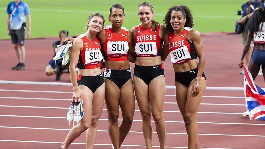 Der Schweizer 4x100-m-Staffel mit Ajla Del Ponte, Salomé Kora, Riccarda Dietsche und Mujinga Kambundji (von links) schafft in Tokio Historisches, verpasst aber die Krönung in Form einer Medaille