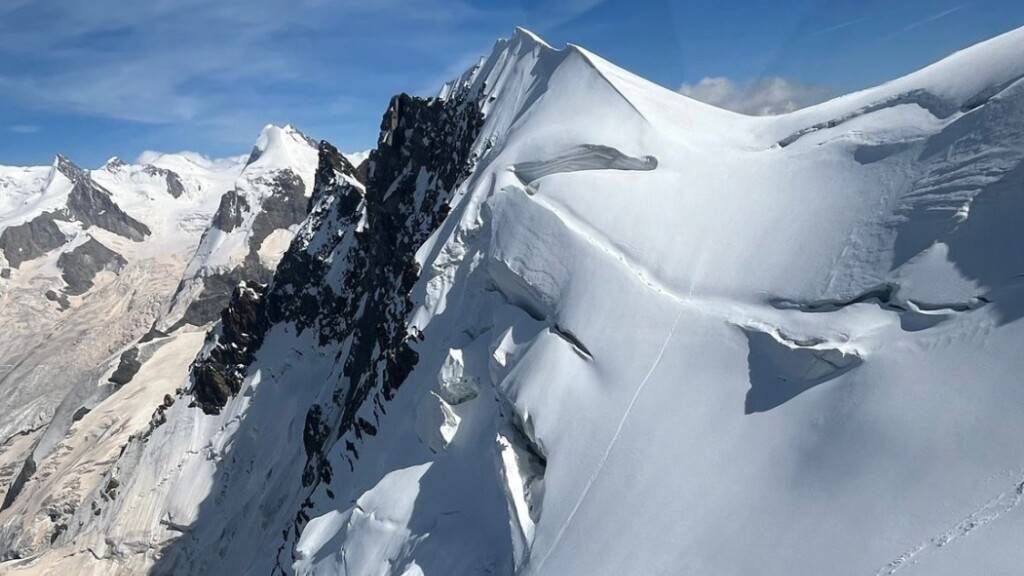 Gleitschirmunfall beim Walliser Breithorn fordert zwei Tote