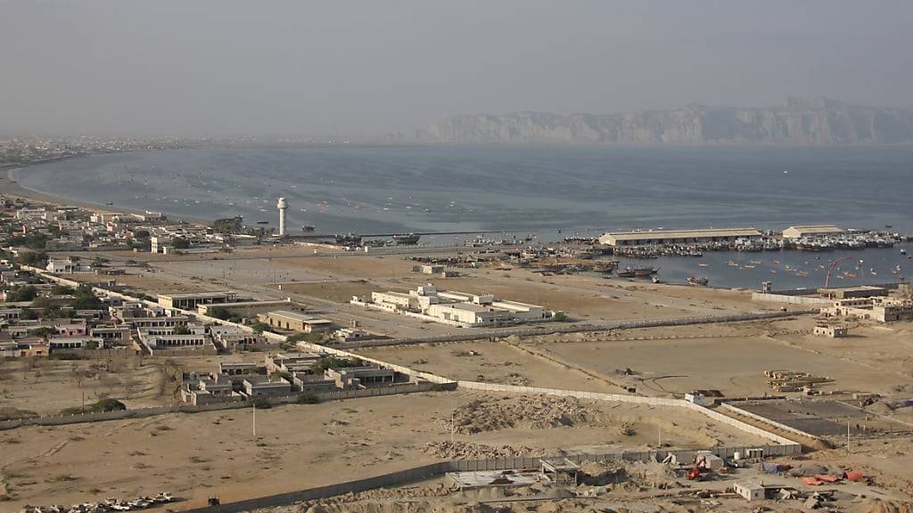 ARCHIV - Blick über das Fischerstädtchen Gwadar in Baluchistan (Pakistan). Foto: Christine-Felice Röhrs/dpa