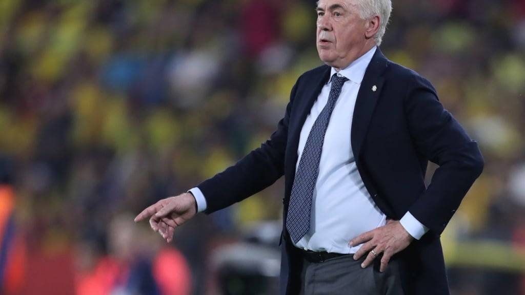 Carlo Ancelotti muss sich in seinem ersten Spiel als Nationaltrainer mit einem 0:0-Unentschieden begnügen