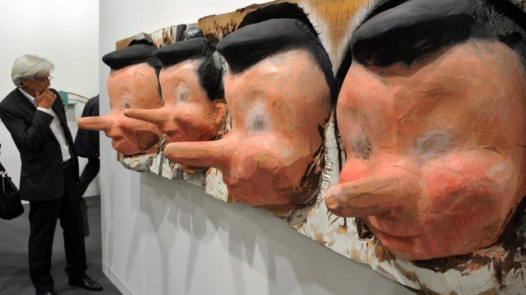 Jim Dine hat sich auch als Bildhauer einen Namen gemacht. An der Art Basel zeigte er 2010 seine Skulptur «4 Faces Cut into a Log» (Archiv)