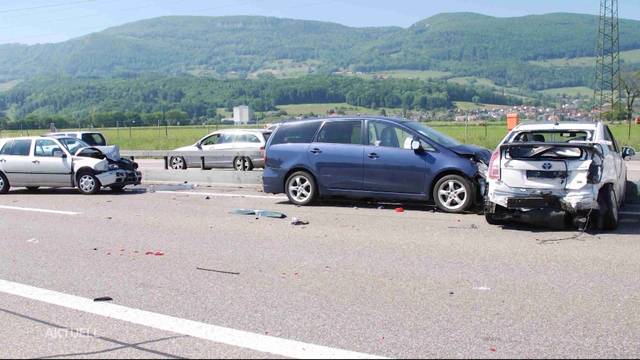 Solothurn: 5 Auffahrunfälle innerhalb von 3 Stunden