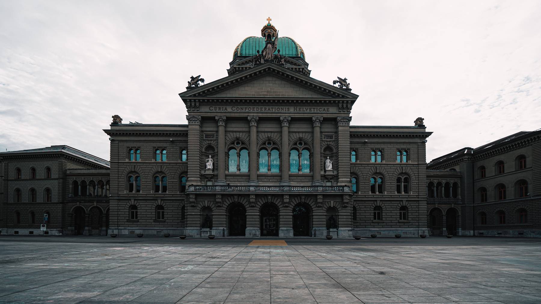 Bern_Bundeshaus_Politik_unsplash