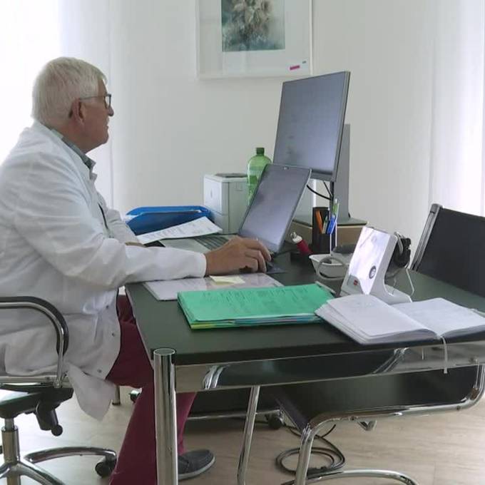 76-jähriger Hausarzt: «Ohne mich müsste die Praxis zutun»