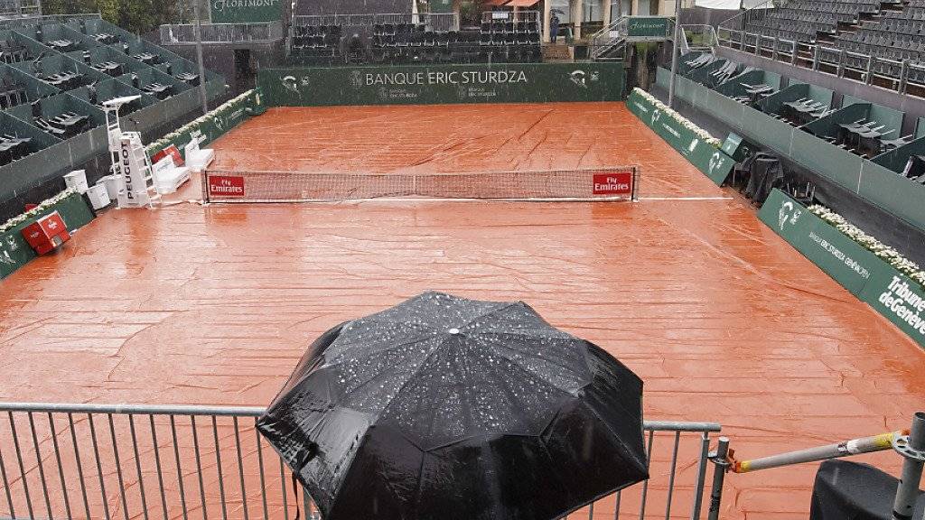 Der Regen verhindert in Genf vorerst den Auftritt von Stan Wawrinka