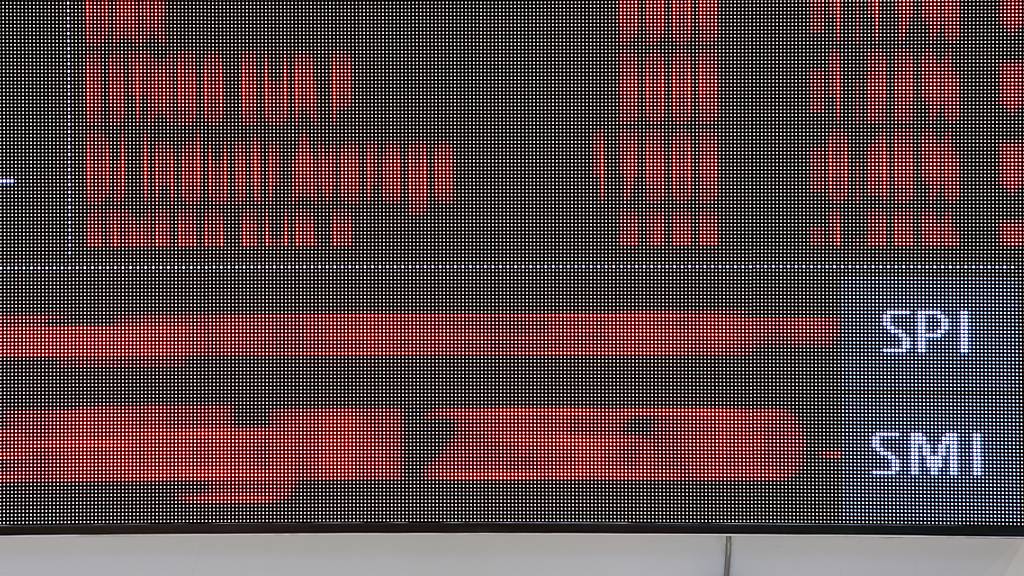 Die Schweizer Börse stürzt am Donnerstag wegen der Coronavirus-Sorgen erneut ab. Der US-Einreisestopp für Menschen aus Europa und bevorstehende Notmassnahmen in der Schweiz lösen eine Verkaufswelle aus. Das Börsenbarometer SMI taucht zur Eröffnung um 4,5 Prozent.