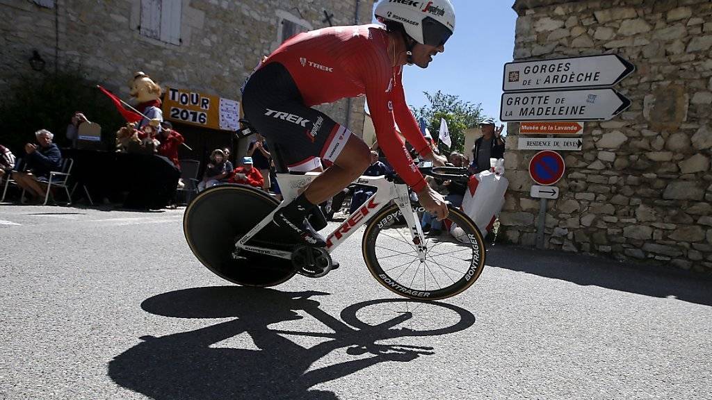 Fabian Cancellara während des Zeitfahrens am Freitag an der Tour de France. Am Montag fährt er im Rahmen der 16. Etappe nach Bern zum letzten Mal vor seinem Rücktritt vor heimischem Publikum