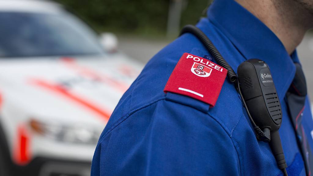 Die Kantonspolizei Obwalden hat Jugendliche, die mit entwendeten Autos Spritztouren machten, erwischt. (Symbolbild)