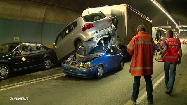 Horror-Unfall auf A4 fordert eine Tote