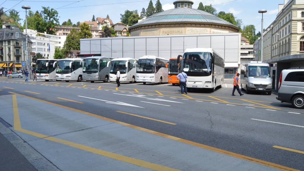 Neues Parkregime für Cars in Luzern gilt ab 1. Mai