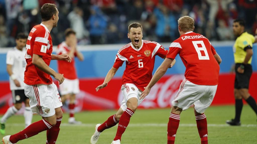 WM-Gastgeber Russland darf sich bereits über den zweiten Sieg freuen.