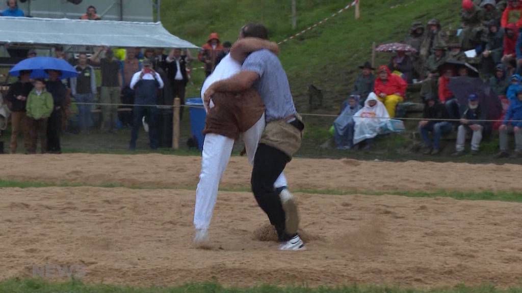 Emmentalisches Schwingfest: Florian Gnägi holt seinen 100. Kranz