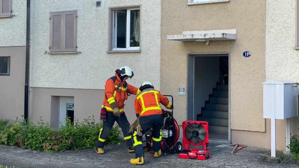 Bei eine Verpuffung in einer Wohnung in St. Gallen ist am Pfingstsonntag  ein 22-jähriger Mann verletzt worden.