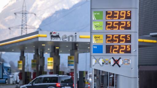 Rohölpreise sind auf Vorkriegs-Niveau – wieso bleibt das Benzin teuer?