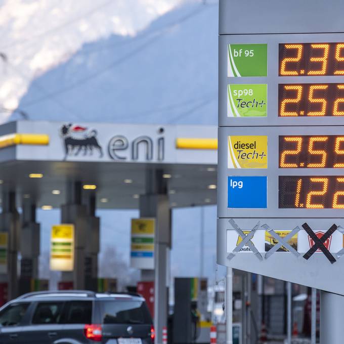 Rohölpreise sind auf Vorkriegs-Niveau – wieso bleibt das Benzin teuer?